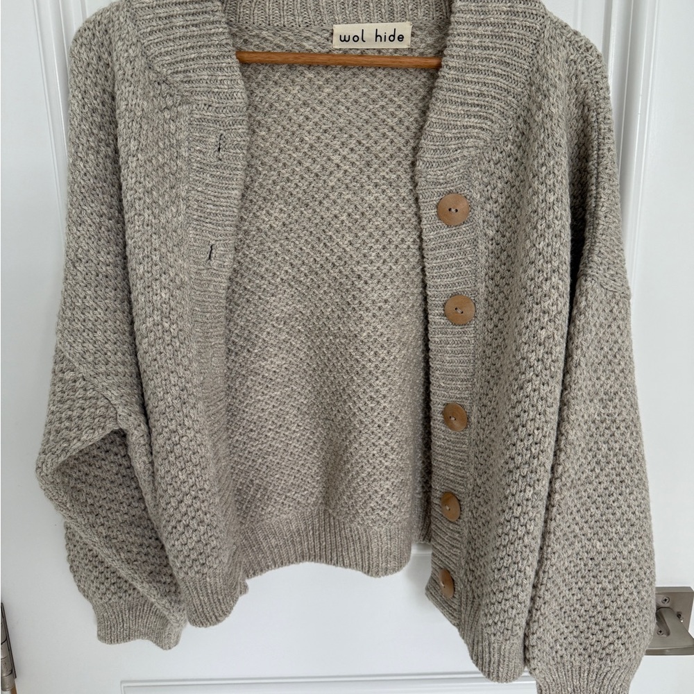 Wol Hide Women's Gray Cardigan Sweater